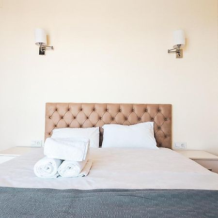 Gg Aparthotel Batumi Bagian luar foto