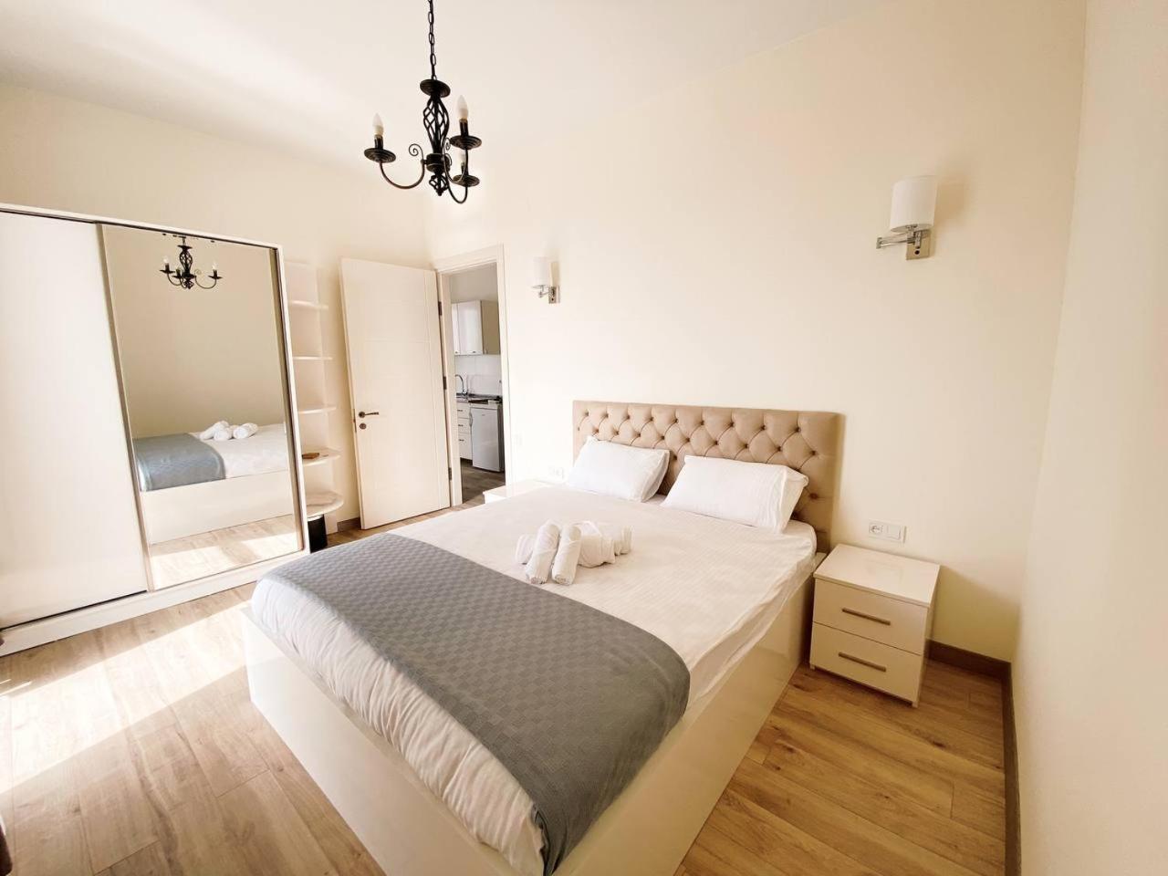 Gg Aparthotel Batumi Bagian luar foto