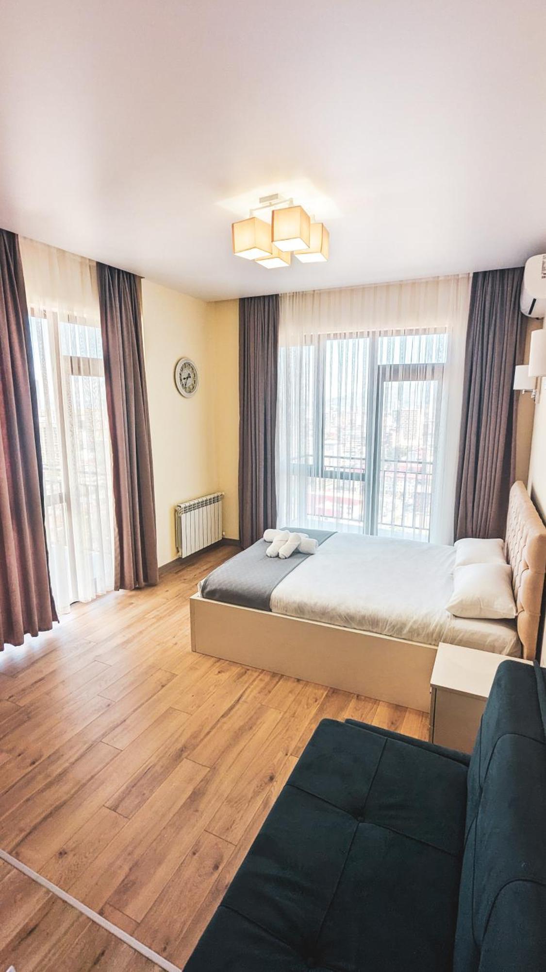 Gg Aparthotel Batumi Bagian luar foto