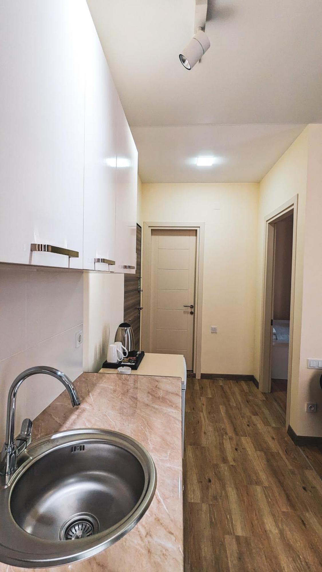 Gg Aparthotel Batumi Bagian luar foto