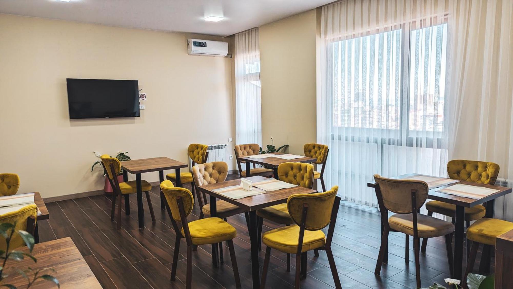 Gg Aparthotel Batumi Bagian luar foto