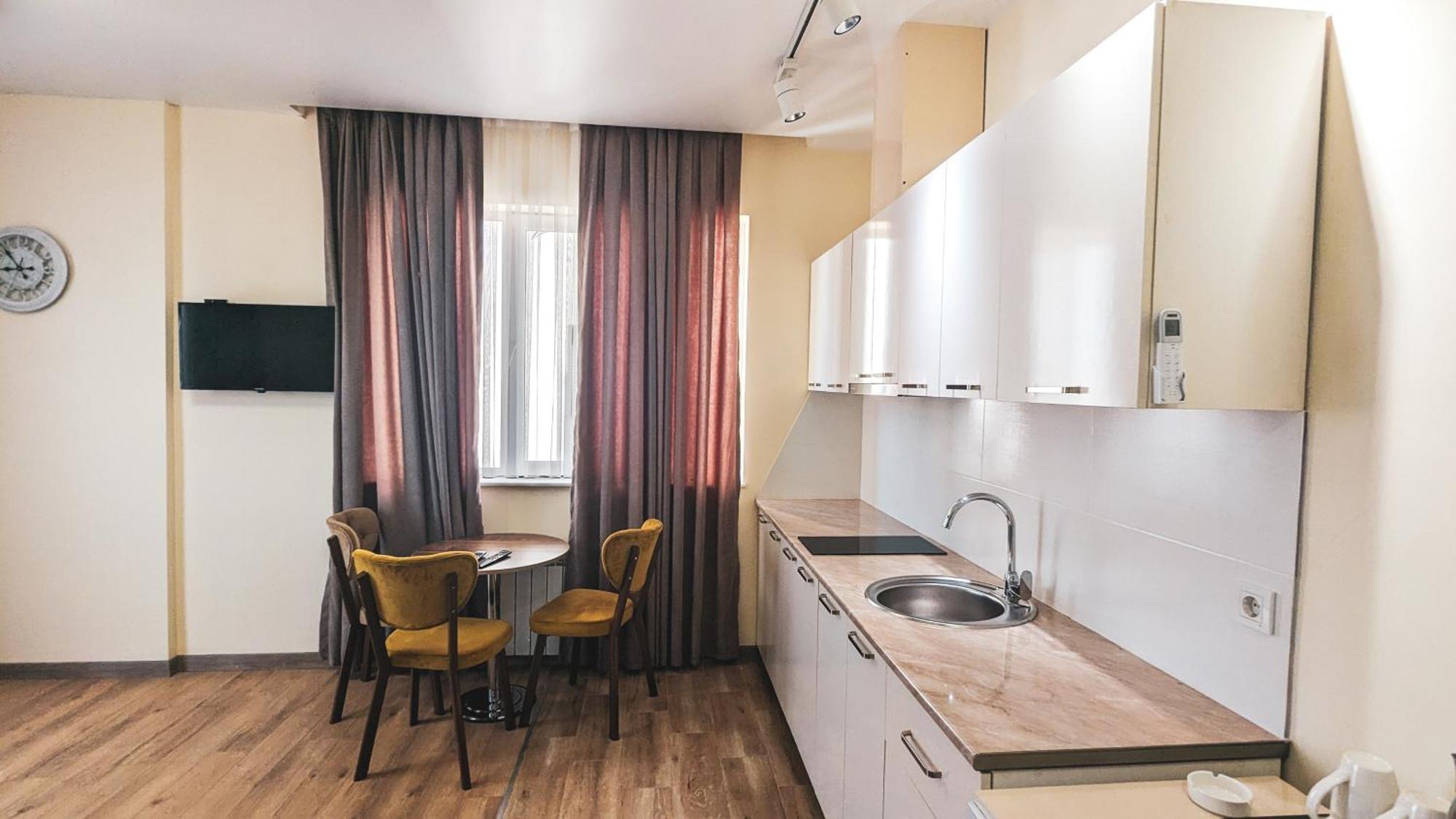 Gg Aparthotel Batumi Bagian luar foto