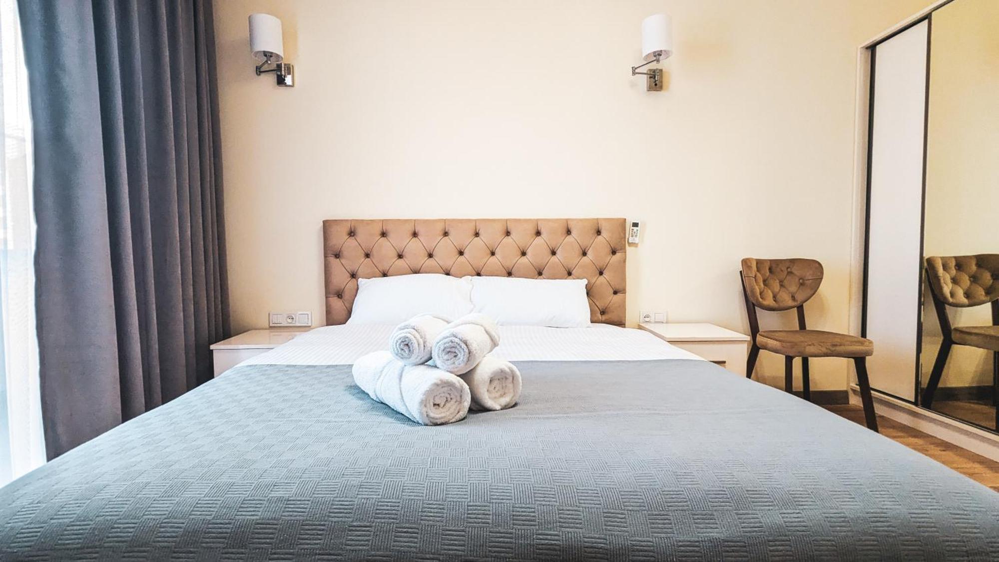 Gg Aparthotel Batumi Bagian luar foto